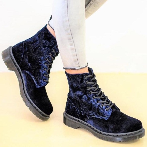 Dr Doc Martens Embossed Blue Velvet Boots 1460 Brocade GUC W9 - Picture 3 of 15